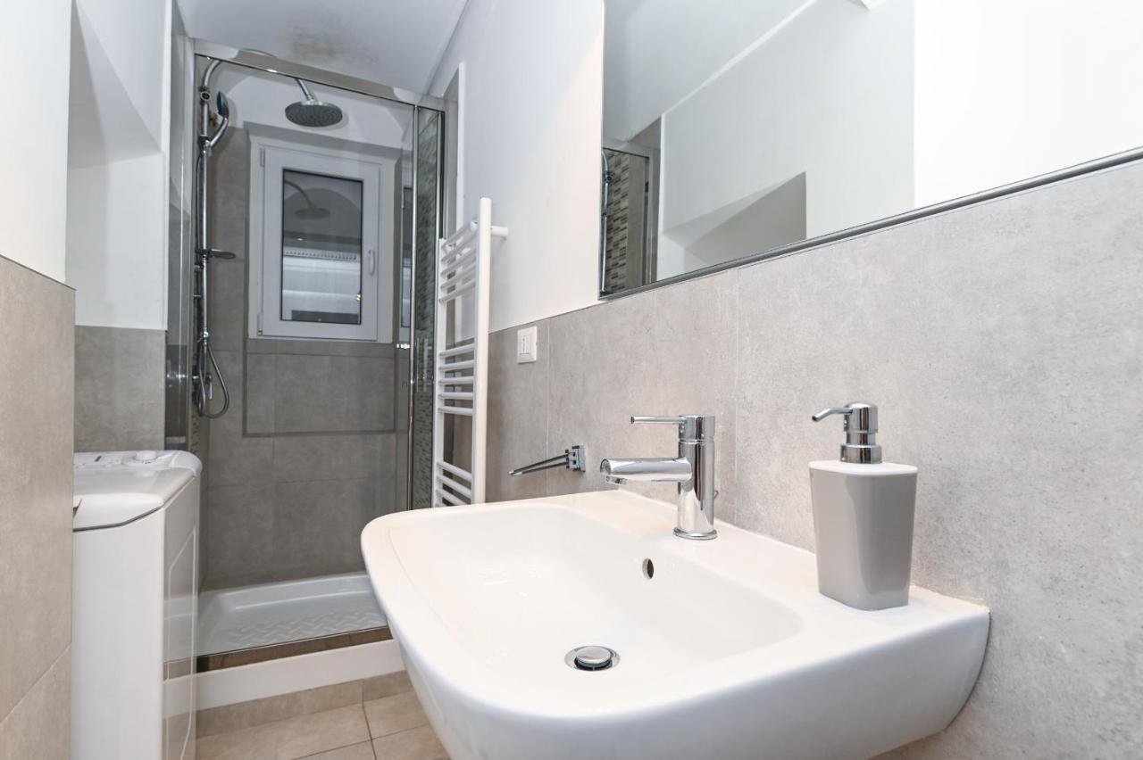 Gorgeous Trastevere Loft On The River Rome Exterior photo
