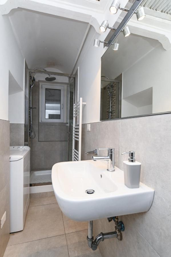 Gorgeous Trastevere Loft On The River Rome Exterior photo